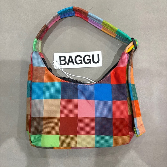 BAGGU Handbags - NWT Baggu Mini Shoulder bag in Madras